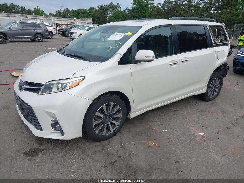 5TDYZ3DCXJS943557 2018 TOYOTA SIENNA photo no. 2