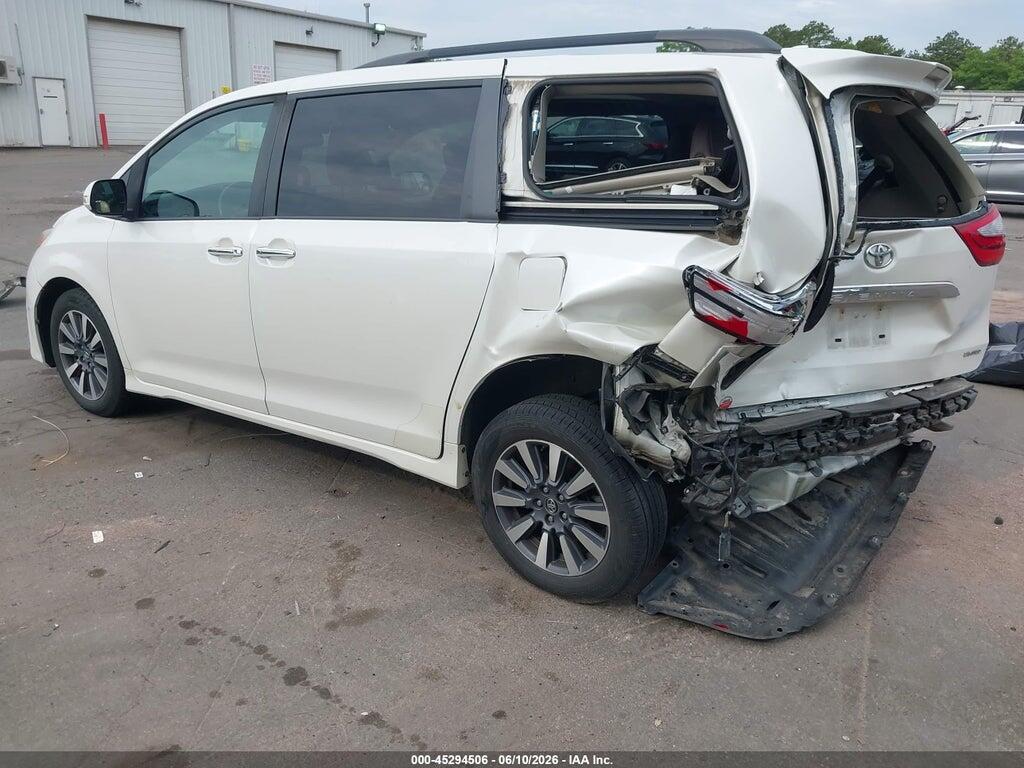 5TDYZ3DCXJS943557 2018 TOYOTA SIENNA photo no. 3