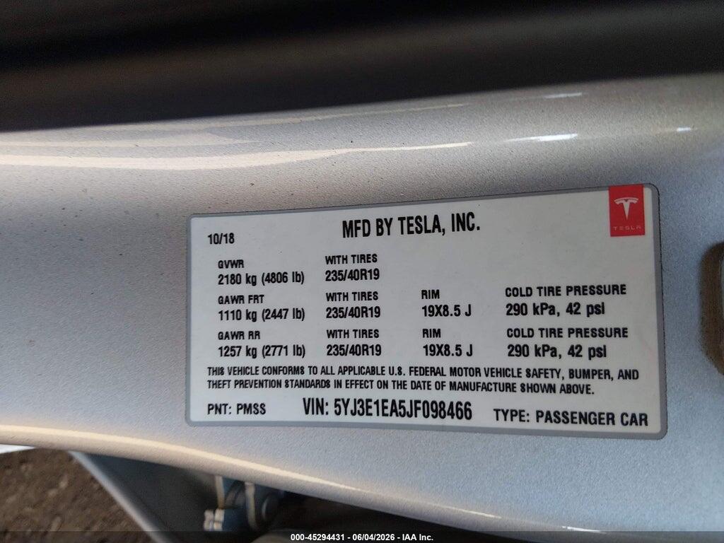 5YJ3E1EA5JF098466 2018 TESLA MODEL 3 photo no. 9