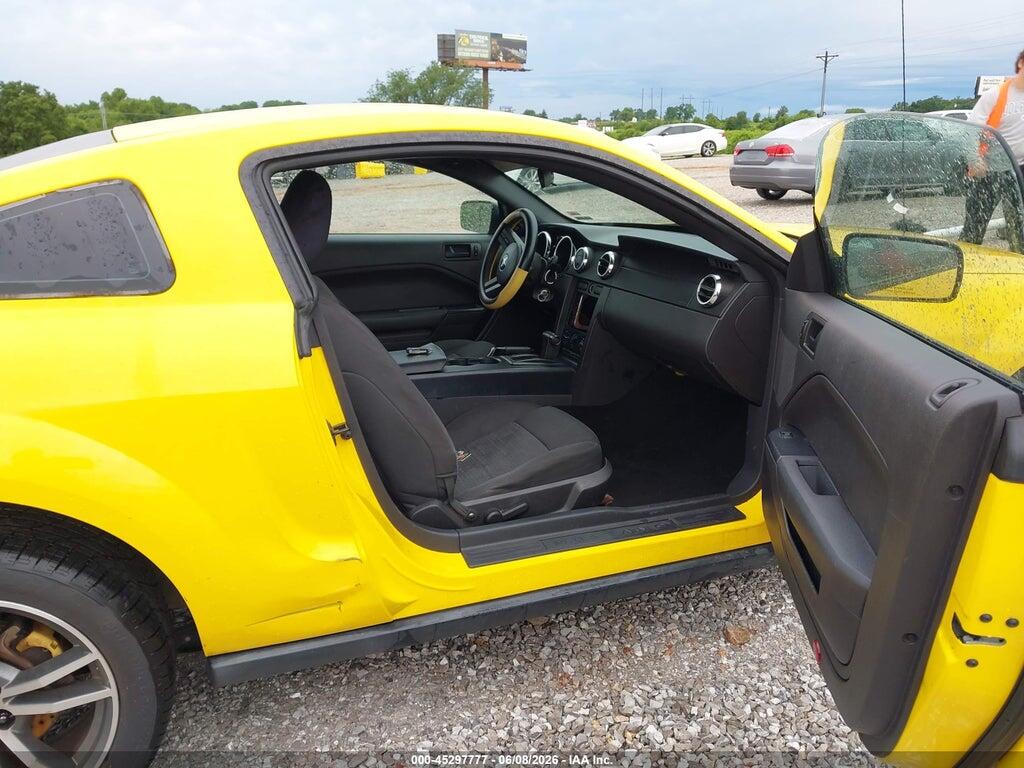 1ZVFT80N755218696 2005 FORD MUSTANG photo no. 5
