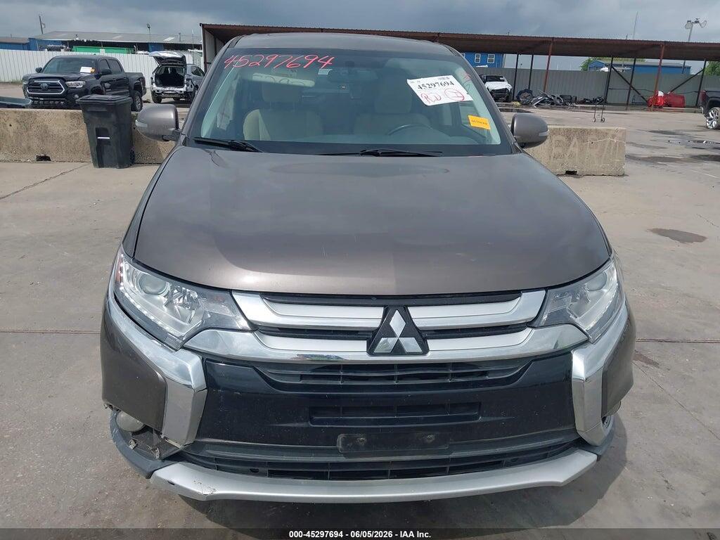 JA4AD3A38JZ064409 2018 MITSUBISHI OUTLANDER photo no. 12