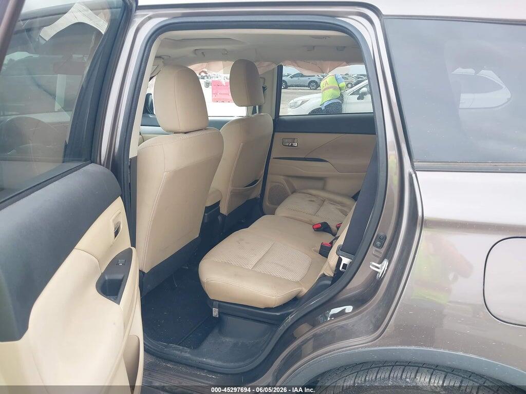 JA4AD3A38JZ064409 2018 MITSUBISHI OUTLANDER photo no. 8