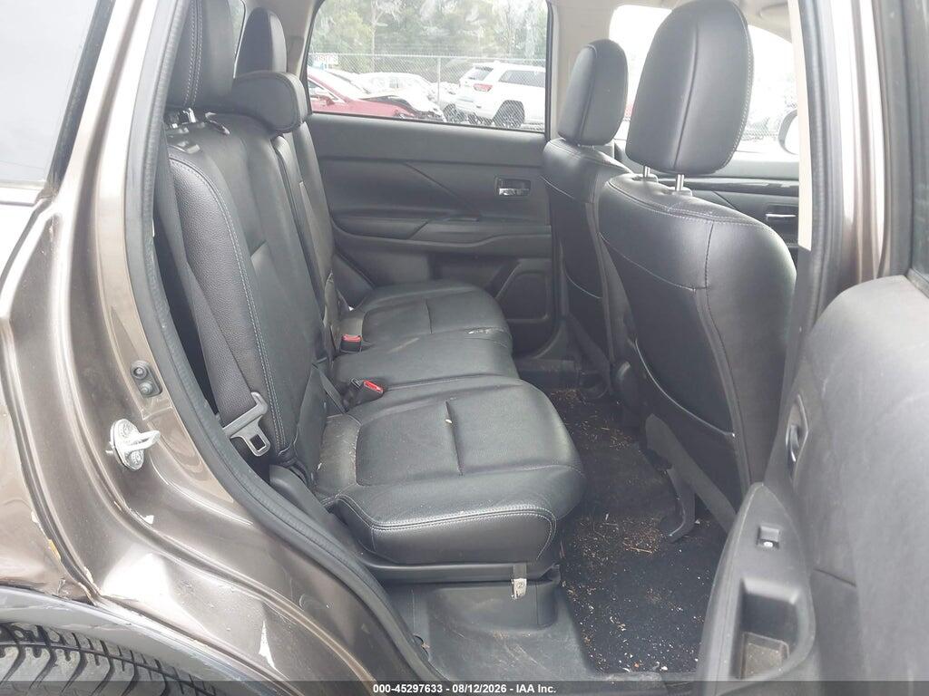 JA4AD3A3XHZ064986 2017 MITSUBISHI OUTLANDER photo no. 8
