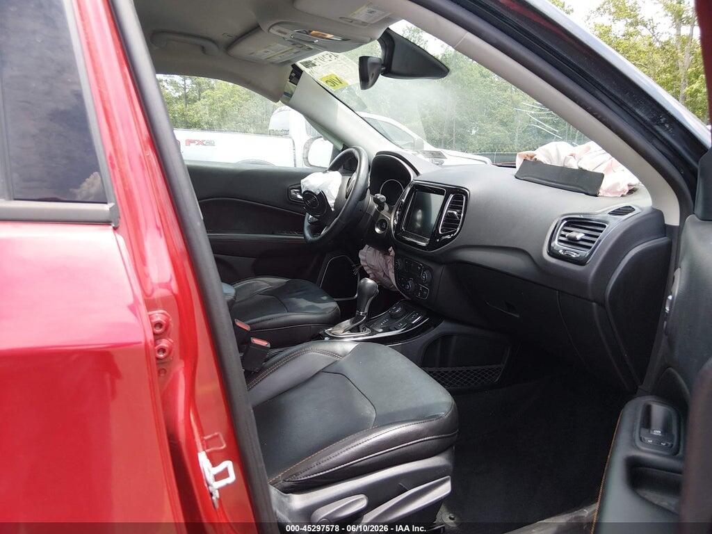 3C4NJDCB0JT354466 2018 JEEP COMPASS photo no. 5