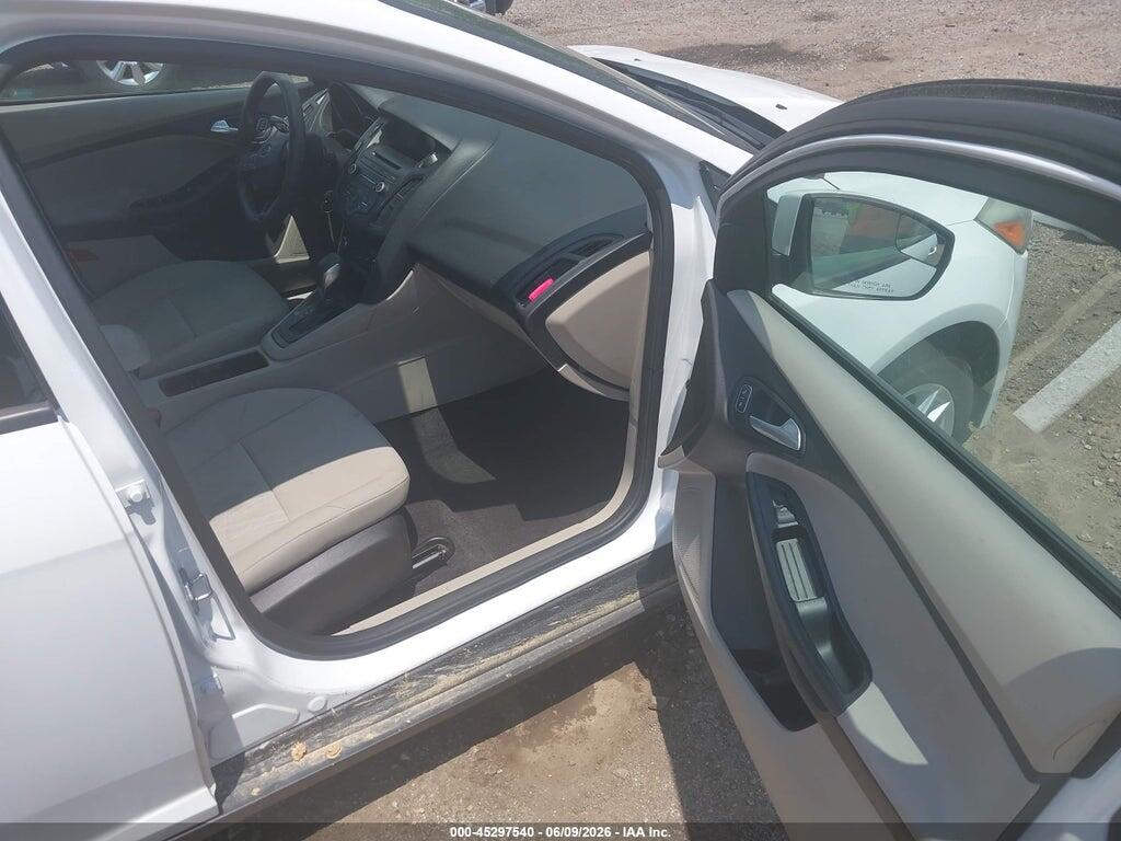 1FADP3F25HL269523 2017 FORD FOCUS photo no. 5