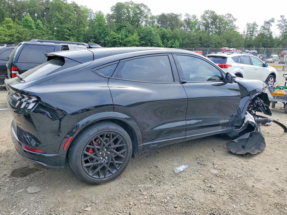 2023 FORD MUSTANG MACH-E GT — Фото 3 из 13