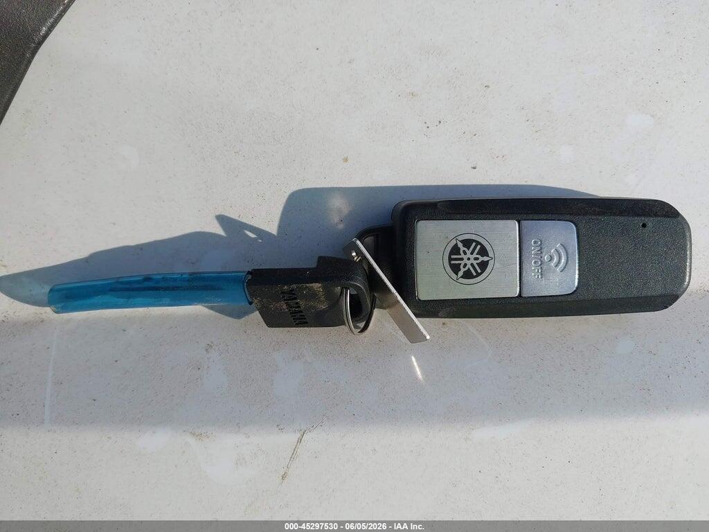 JYARN95E2SA002147 2025 YAMAHA MT09 photo no. 11