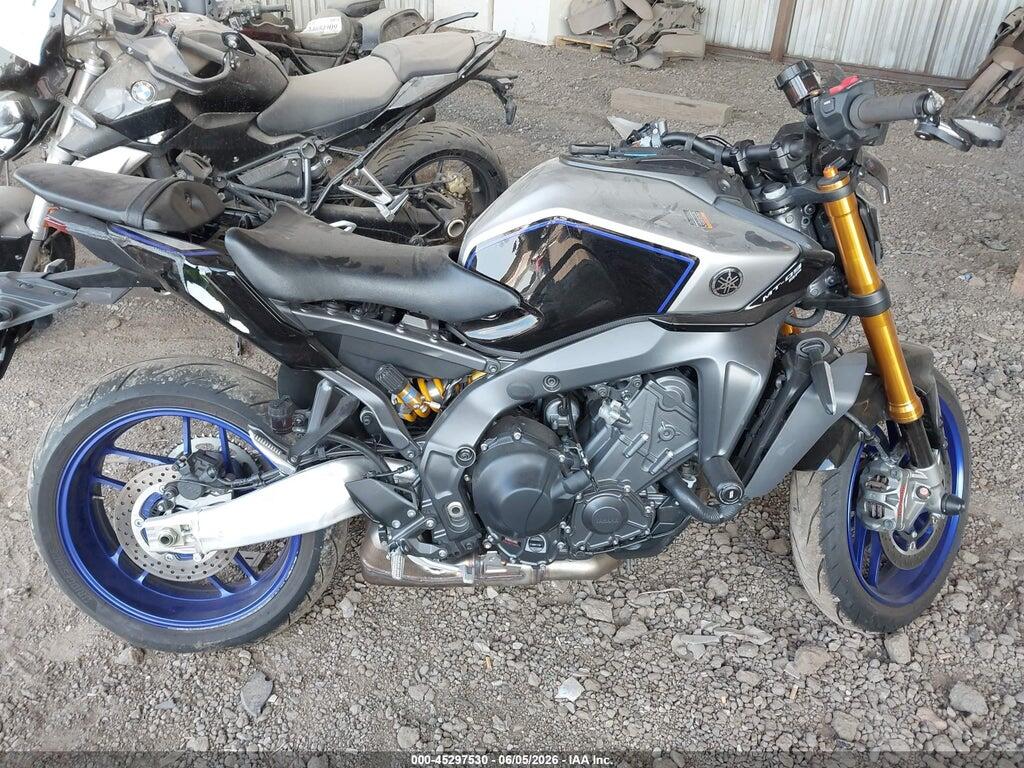 JYARN95E2SA002147 2025 YAMAHA MT09 photo no. 12