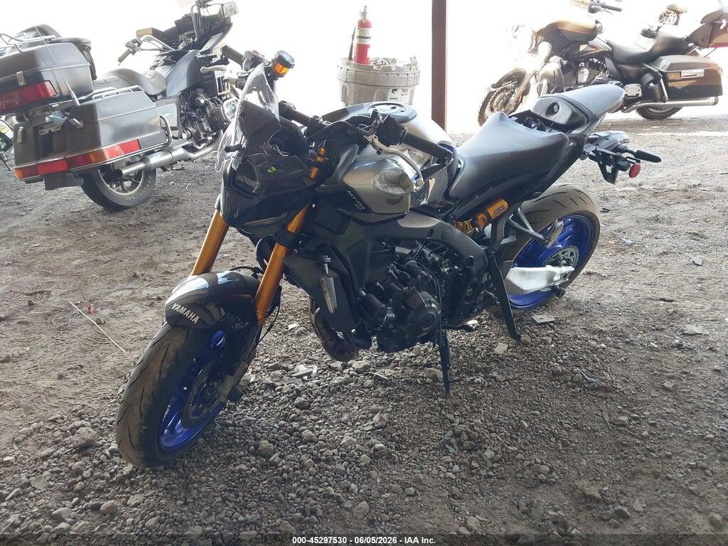 JYARN95E2SA002147 2025 YAMAHA MT09 photo no. 2