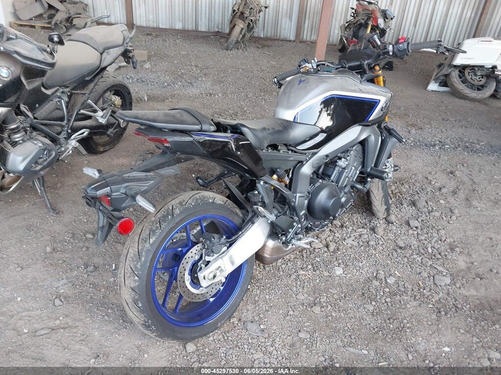 JYARN95E2SA002147 2025 YAMAHA MT09 photo no. 4