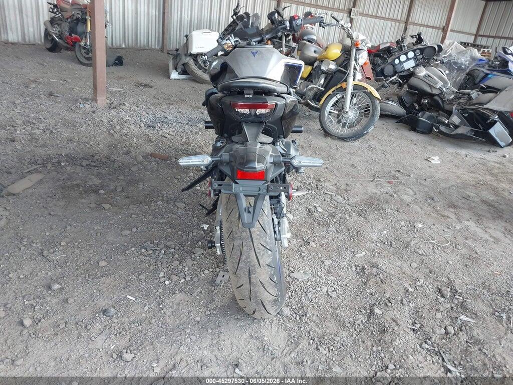 JYARN95E2SA002147 2025 YAMAHA MT09 photo no. 6