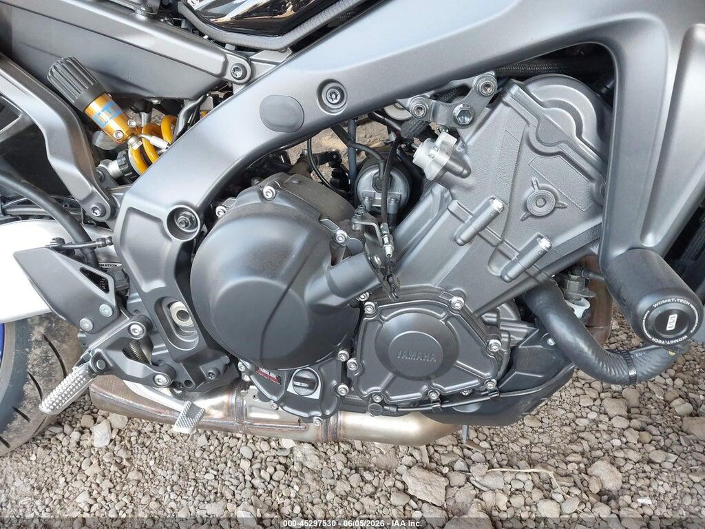 JYARN95E2SA002147 2025 YAMAHA MT09 photo no. 8