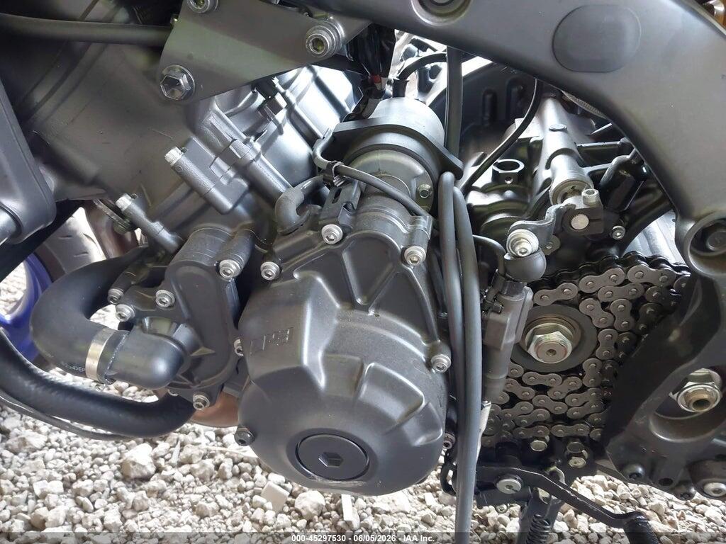JYARN95E2SA002147 2025 YAMAHA MT09 photo no. 9