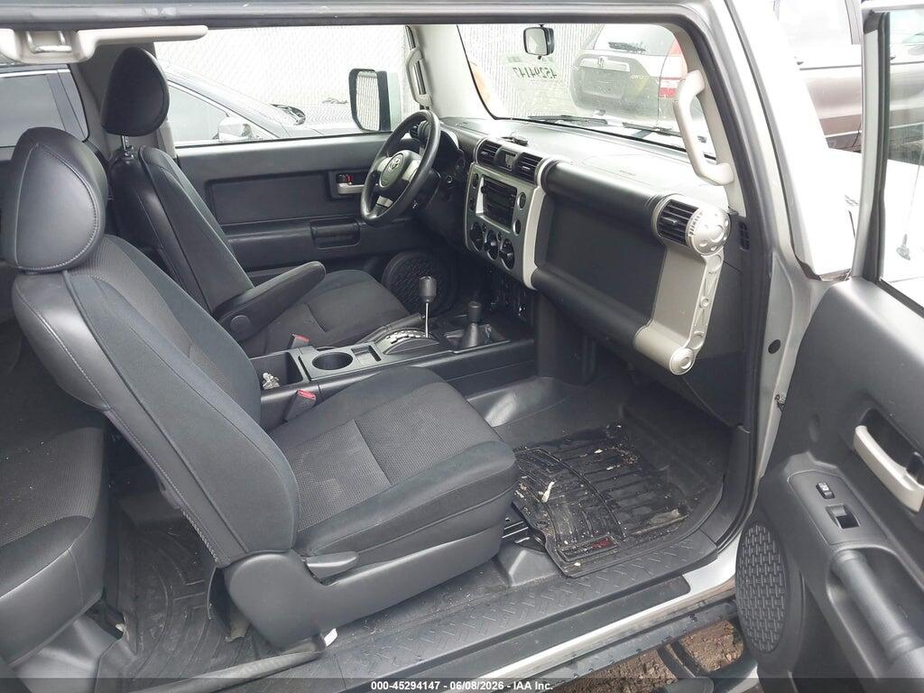 JTEBU11F170051583 2007 TOYOTA FJ CRUISER photo no. 5