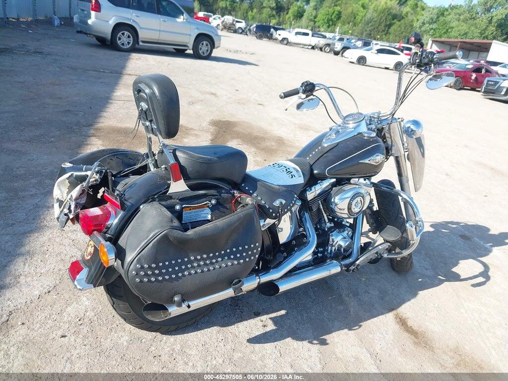 1HD1BWV11DB028188 2013 HARLEY-DAVIDSON FLSTC photo no. 4