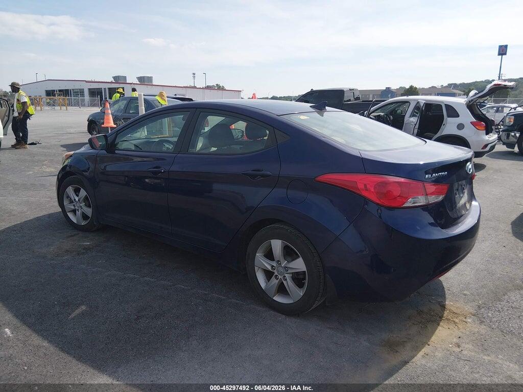 5NPDH4AE7DH372603 2013 HYUNDAI ELANTRA photo no. 3