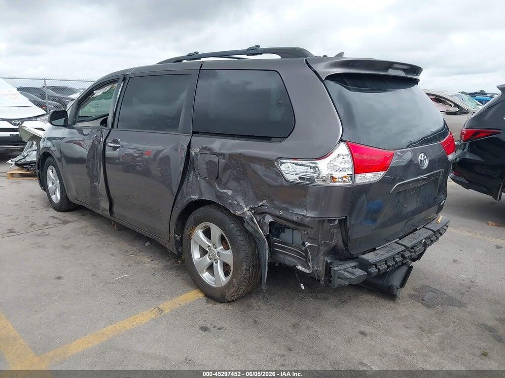 5TDYK3DCXCS233176 2012 TOYOTA SIENNA photo no. 3