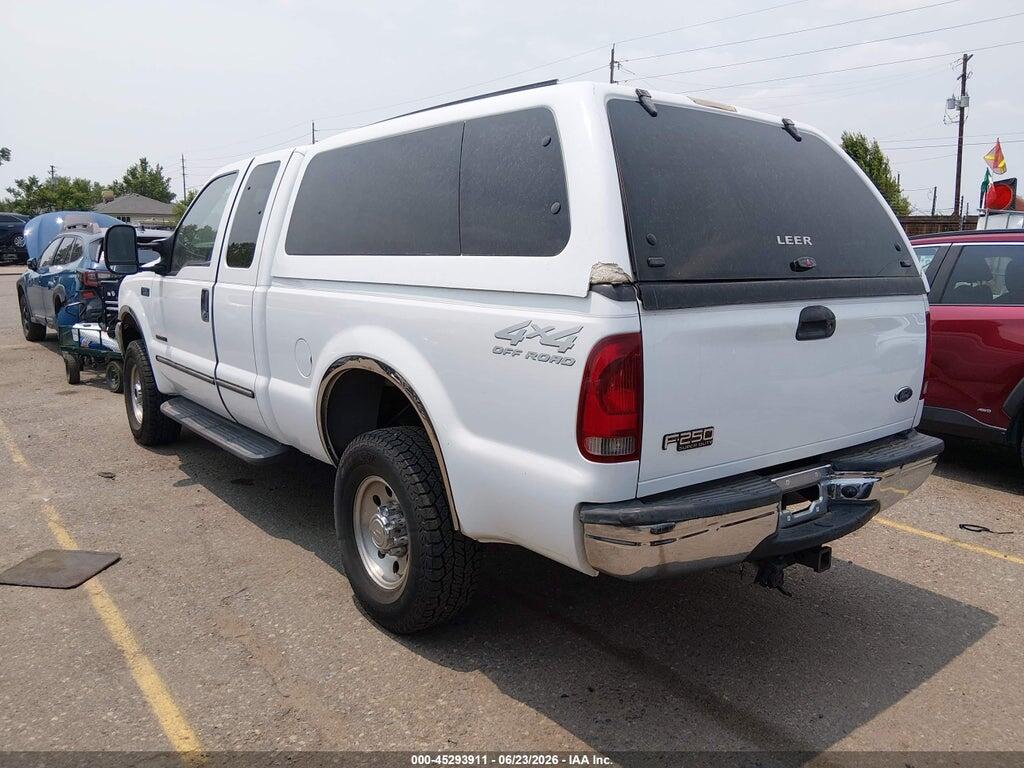 1FTNX21F3YEB97017 2000 FORD F-250 photo no. 3