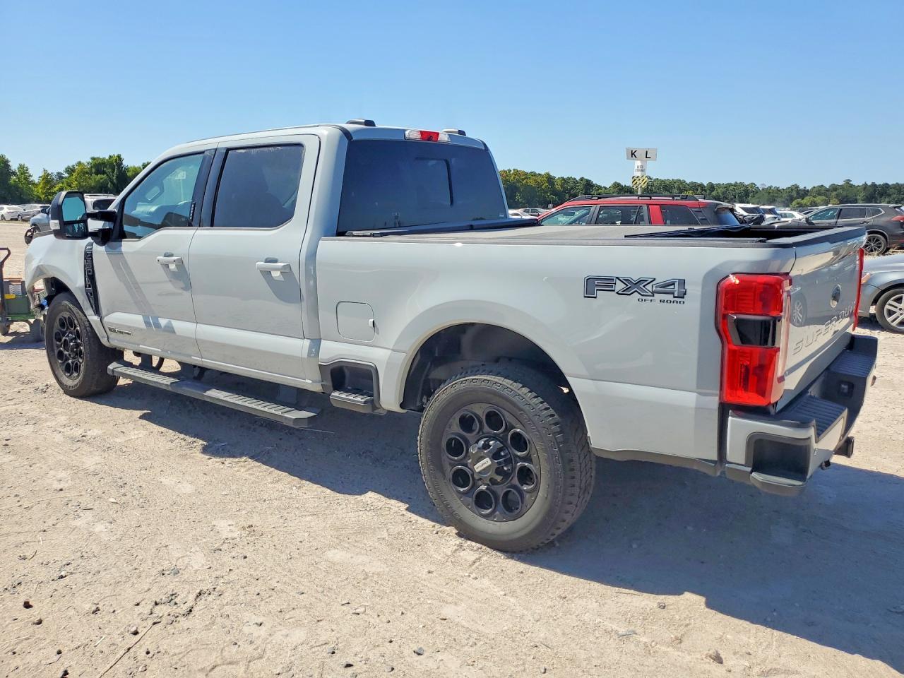 2026 FORD F250 SUPER DUTY — Фото 2 из 12