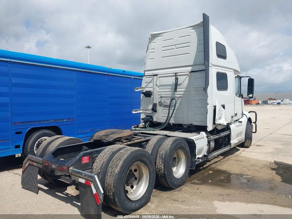 4V4NC9EH5PN622045 2023 VOLVO VNL photo no. 4