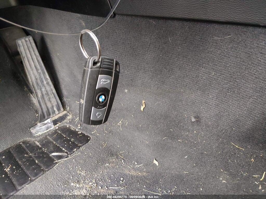 WBAVD535X8A285646 2008 BMW 335XI photo no. 11