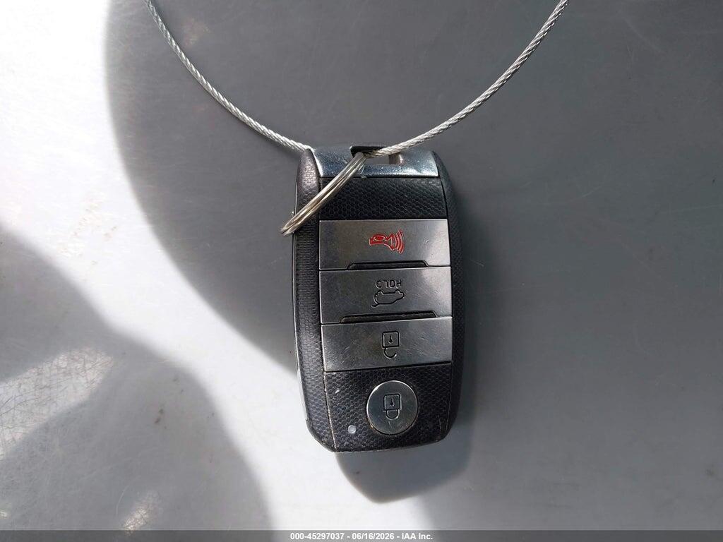 KNDCC3LC1H5069791 2017 KIA NIRO photo no. 11