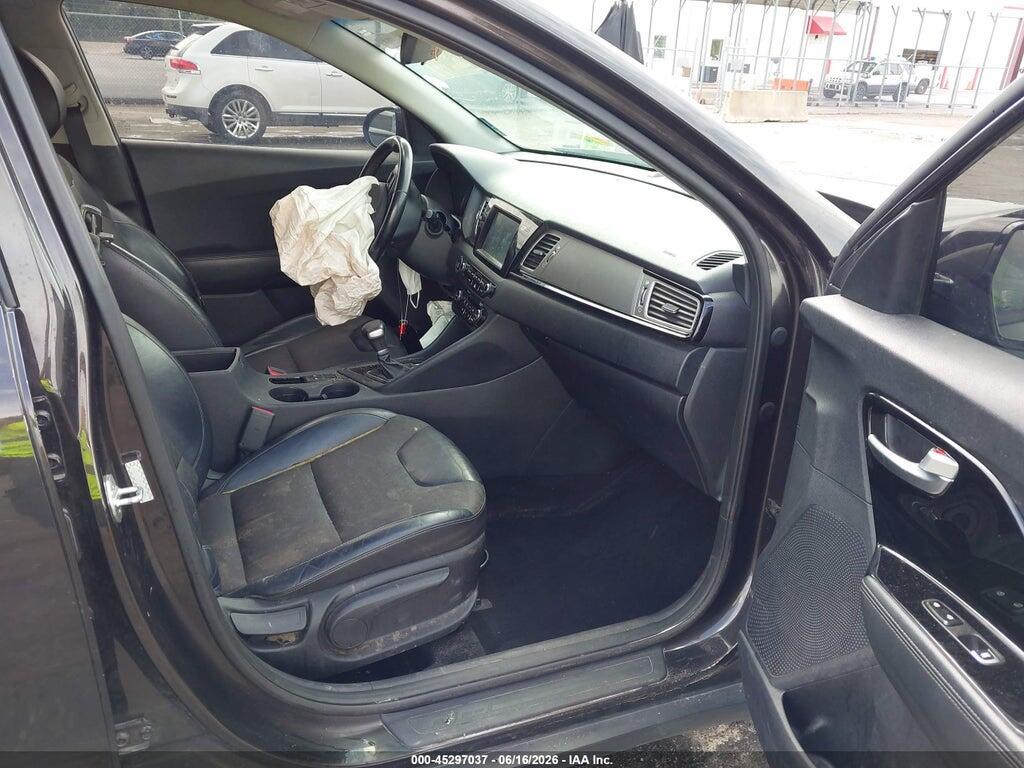 KNDCC3LC1H5069791 2017 KIA NIRO photo no. 5