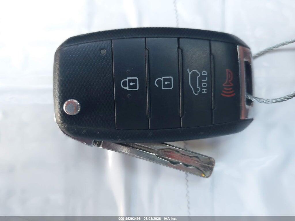 KNDJN2A25F7777906 2015 KIA SOUL photo no. 11