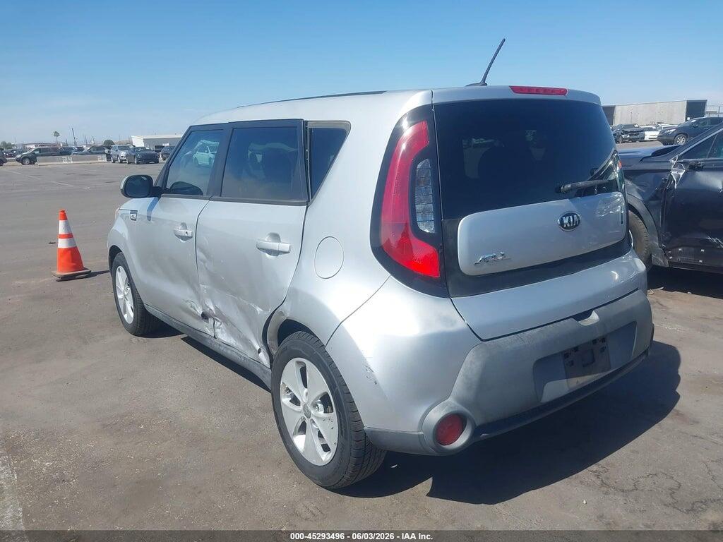 KNDJN2A25F7777906 2015 KIA SOUL photo no. 12