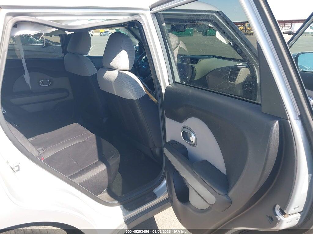 KNDJN2A25F7777906 2015 KIA SOUL photo no. 8