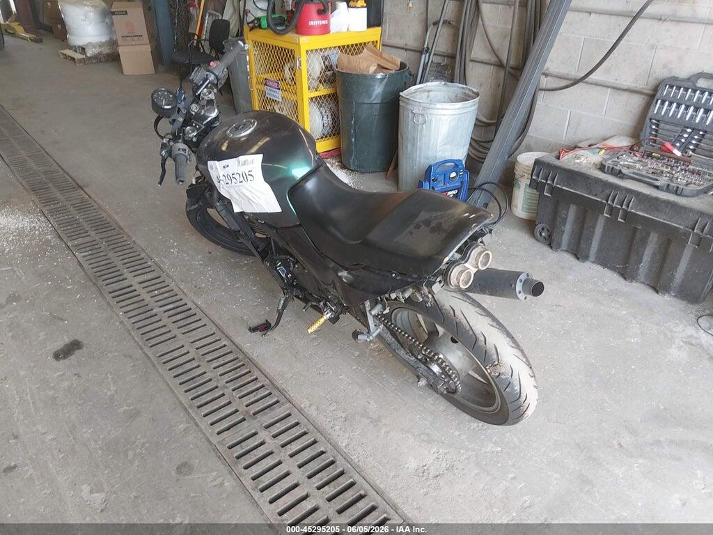 JKAEXVD102A070056 2002 KAWASAKI EX500 photo no. 3