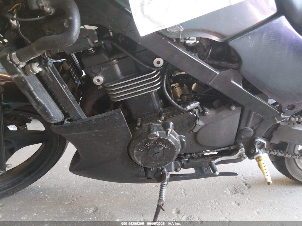 JKAEXVD102A070056 2002 KAWASAKI EX500 photo no. 9