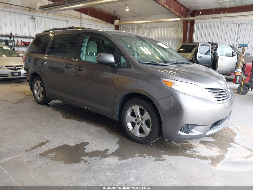 5TDKZ3DC6HS849725 2017 TOYOTA SIENNA photo no. 1