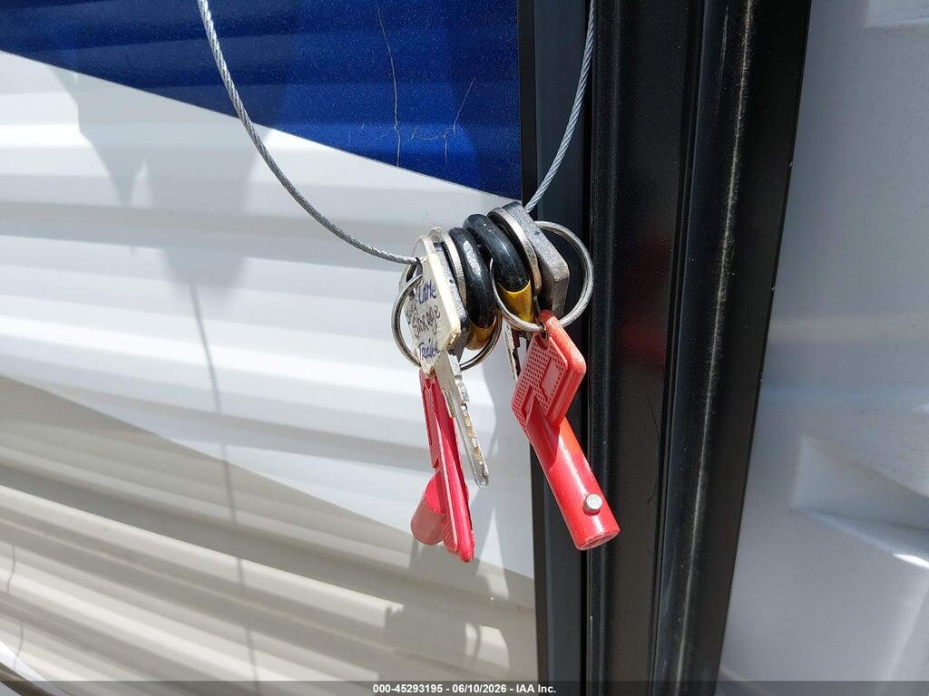 1SE200K24DF001848 2013 LAYTON NOMAD photo no. 11