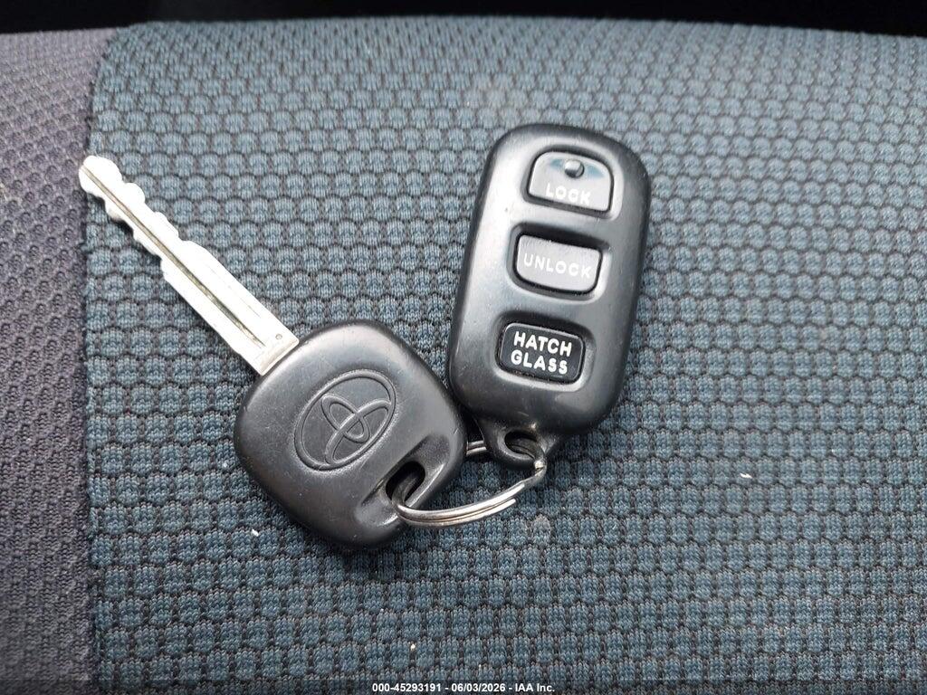2T1KR32E87C632687 2007 TOYOTA MATRIX photo no. 11