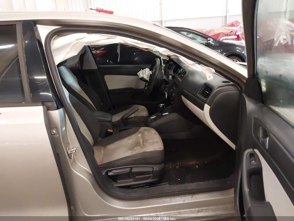 3VW2K7AJ8FM272317 2015 VOLKSWAGEN JETTA photo no. 5