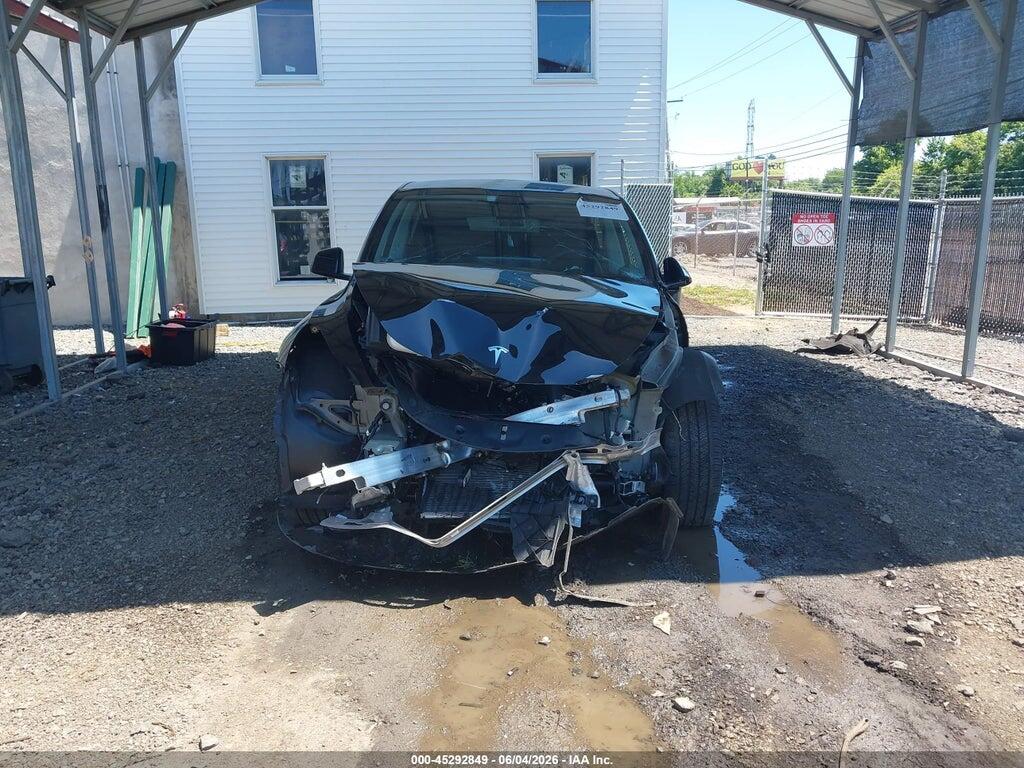 7SAYGAEE1RF105219 2024 TESLA MODEL Y photo no. 12
