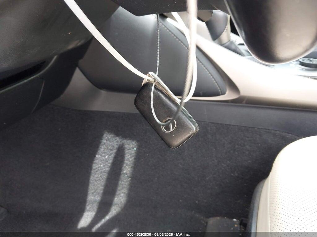 JTHBA1D26G5030123 2016 LEXUS IS 200T photo no. 11