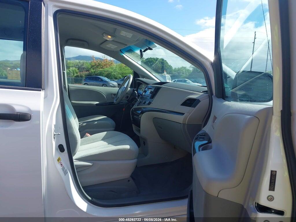 5TDZK3DC1ES429465 2014 TOYOTA SIENNA photo no. 5