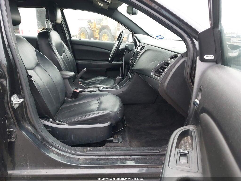 1C3BC2FG9BN517551 2011 CHRYSLER 200 photo no. 5