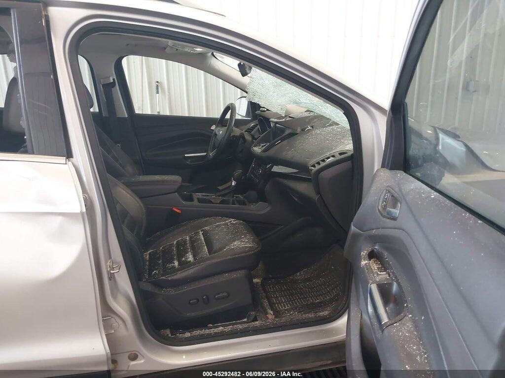 1FMCU9J93HUB58223 2017 FORD ESCAPE photo no. 5