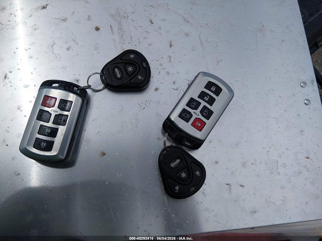 5TDYK3DC3FS599193 2015 TOYOTA SIENNA photo no. 11