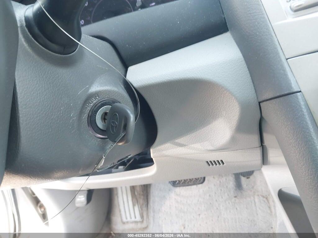 4T1BF3EK0AU060935 2010 TOYOTA CAMRY photo no. 11