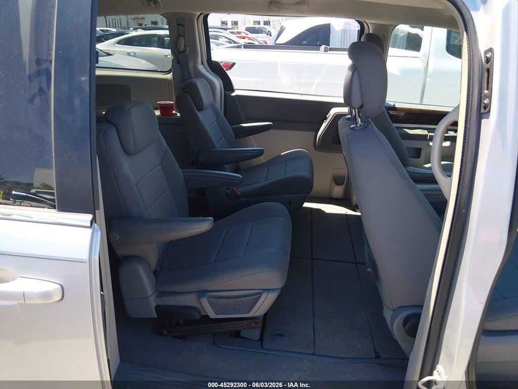 2A4RR5D12AR413617 2010 CHRYSLER TOWN & COUNTRY photo no. 8