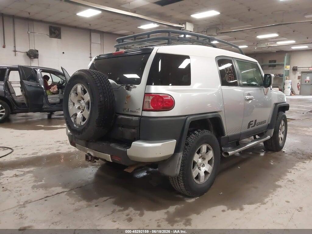 JTEBU11F970013602 2007 TOYOTA FJ CRUISER photo no. 4