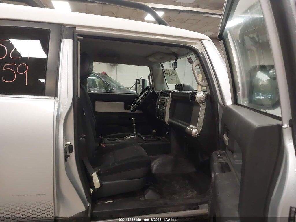 JTEBU11F970013602 2007 TOYOTA FJ CRUISER photo no. 5