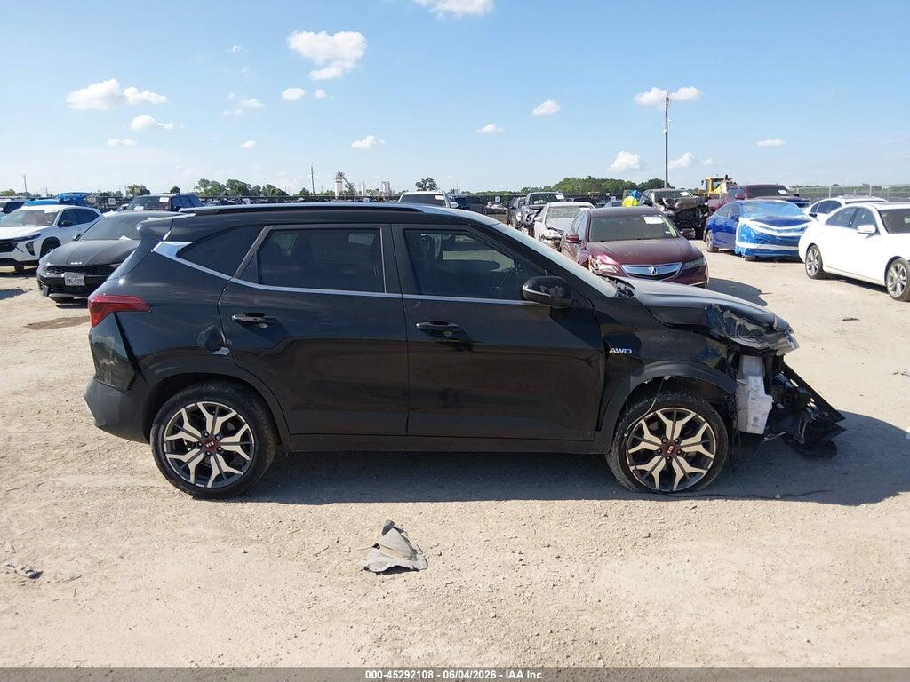 KNDEUCA27M7052895 2021 KIA SELTOS photo no. 12