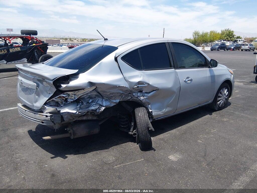 3N1CN7AP5JK434043 2018 NISSAN VERSA photo no. 4