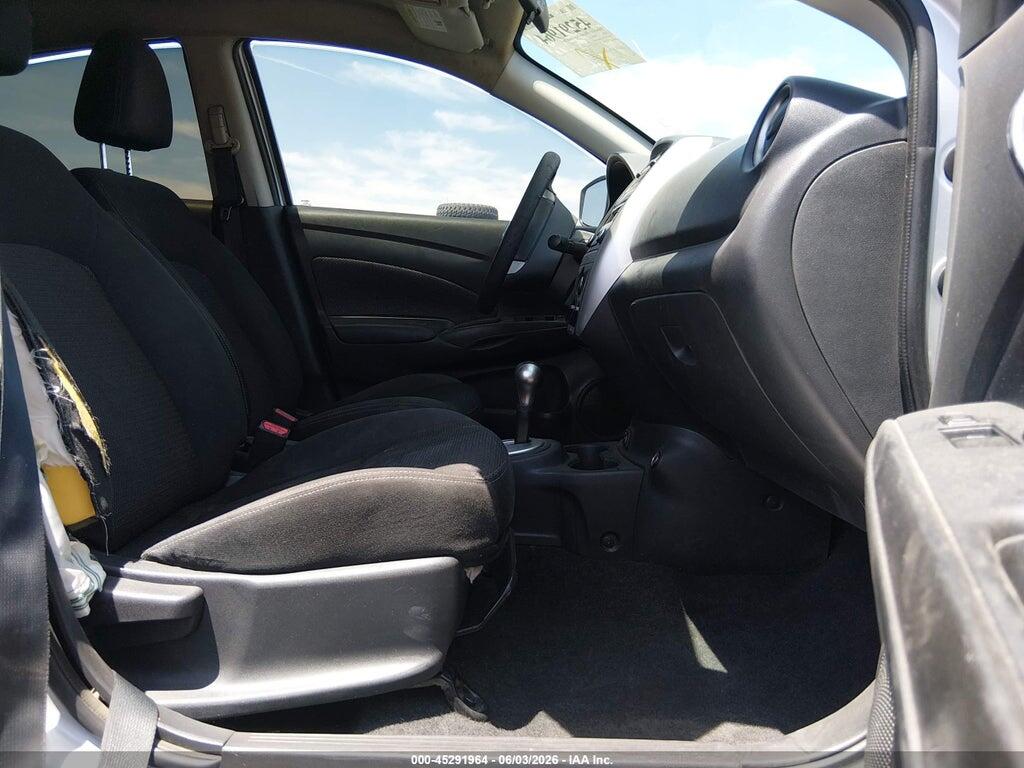 3N1CN7AP5JK434043 2018 NISSAN VERSA photo no. 5
