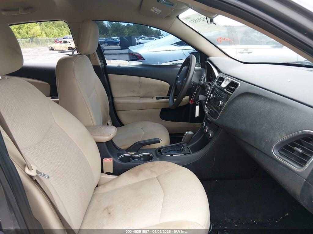 1C3CCBABXCN149589 2012 CHRYSLER 200 photo no. 5
